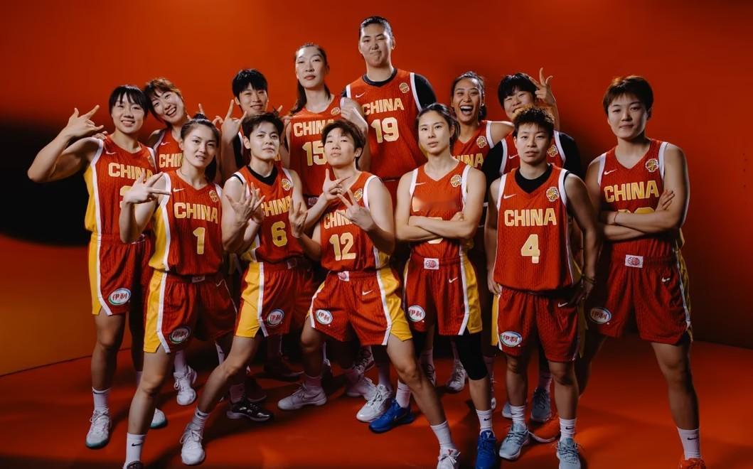 女篮世界杯小组赛收官战：
意大利51-71中国，四节比分（7/23、14/17、