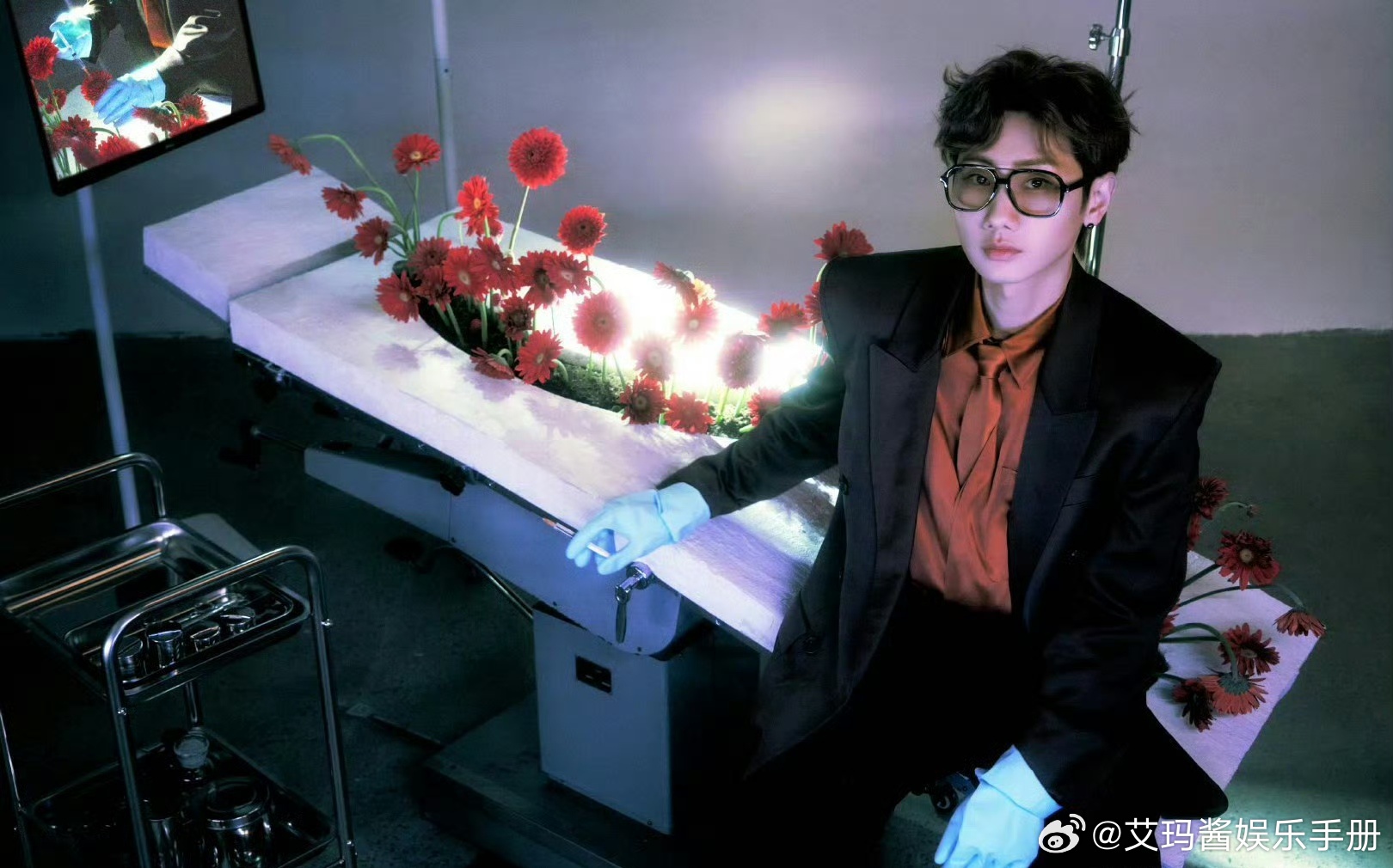 肖战、陈哲远、汪苏泷、魏大勋微博之夜YSL 撞衫，get谁的表现力？微博之夜红毯