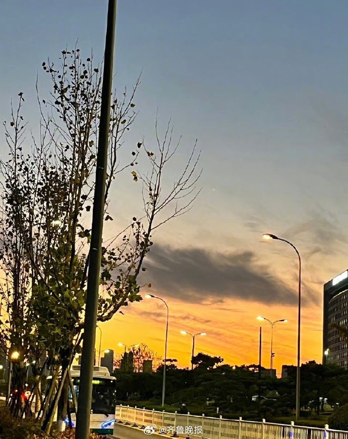 做自己的梦，走自己的路。永远热爱生活，永远期待明天