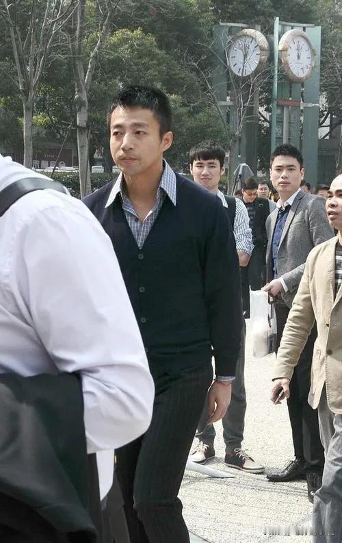 汪小菲输给大S是应该的，你看大S全家多团结，一有事大S、小S、S妈、经纪人、刺青