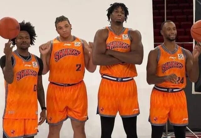 CBA最新消息：CBA官方公布本赛季最佳国际阵容，值得一提的是，常规赛排名第一的