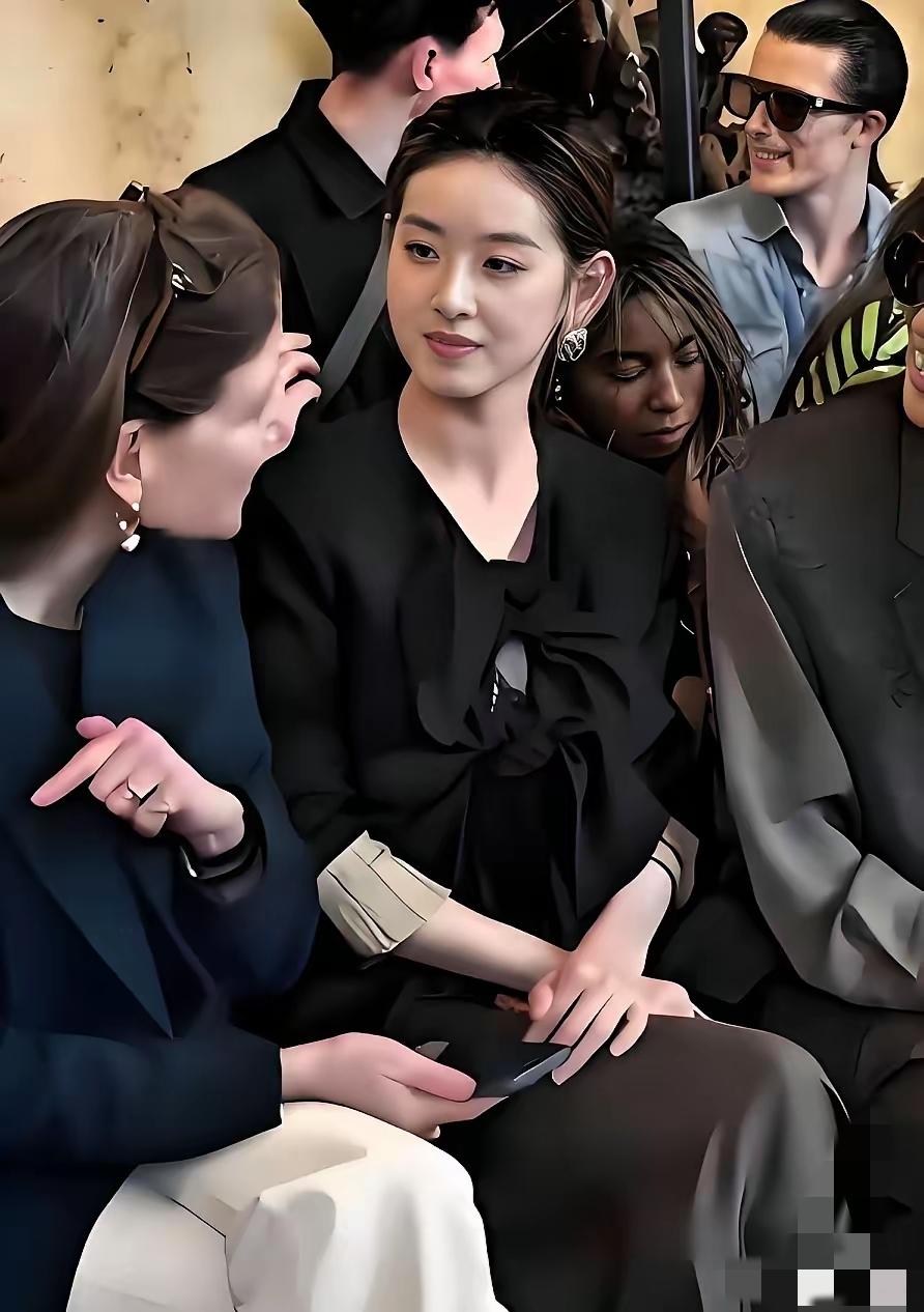 我可以接受章泽天32岁了，也可以接受她已经是妈妈了，

但我真的接受不了，32岁