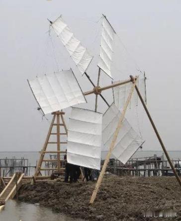 8+16轻断食第二天记录
昨天早晨6:00准时开跑五公里，步行两公里。早饭时间在