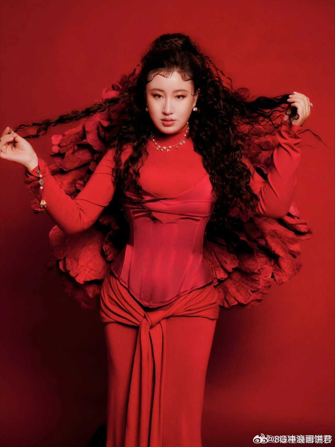 锤娜丽莎本名嵇嘉禾永远为追梦的嵇嘉禾心动！锤娜丽莎带给我们无数欢乐，而嵇嘉禾始终