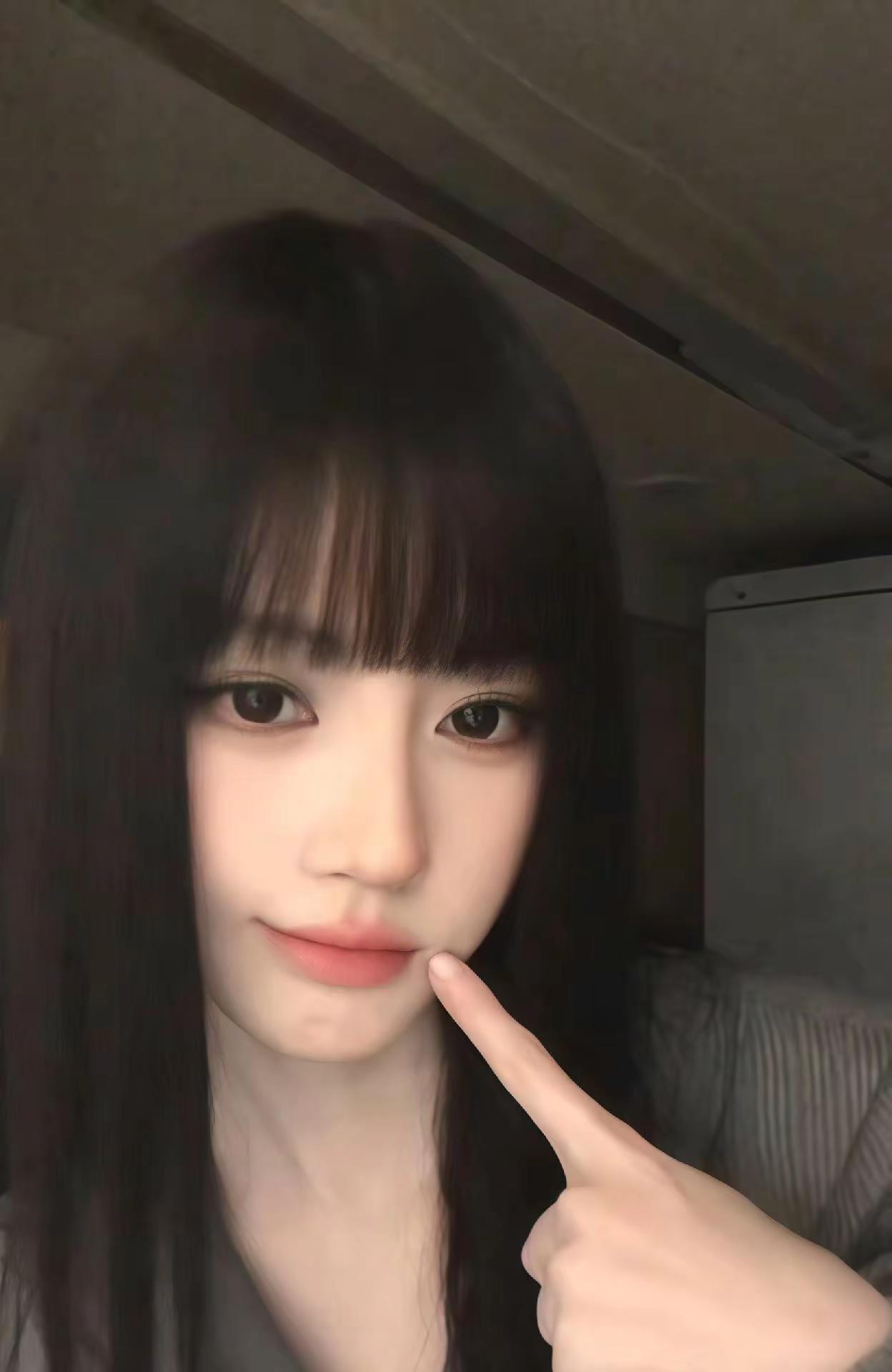 鞠婧祎