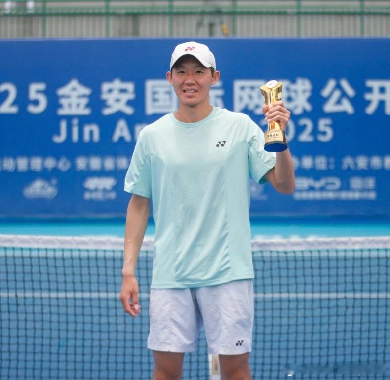 【ITF男子】🇨🇳六安站男单首轮[2]🇨🇳崔杰6-2/6-3 🇯🇵田
