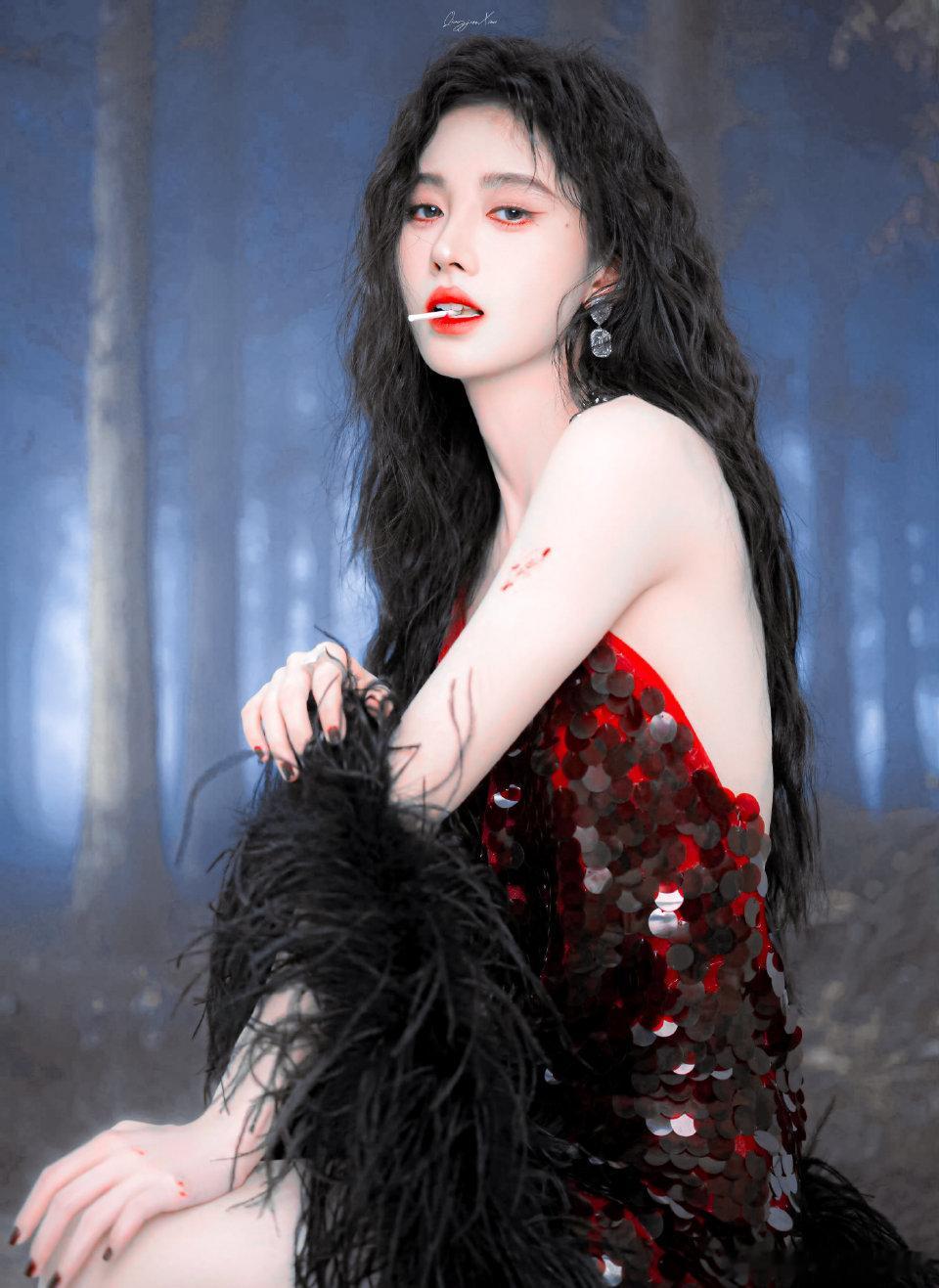 鞠婧祎 这组真的很酷很帅 ​​​