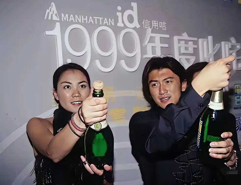 19岁的谢霆锋与30岁的王菲！ 