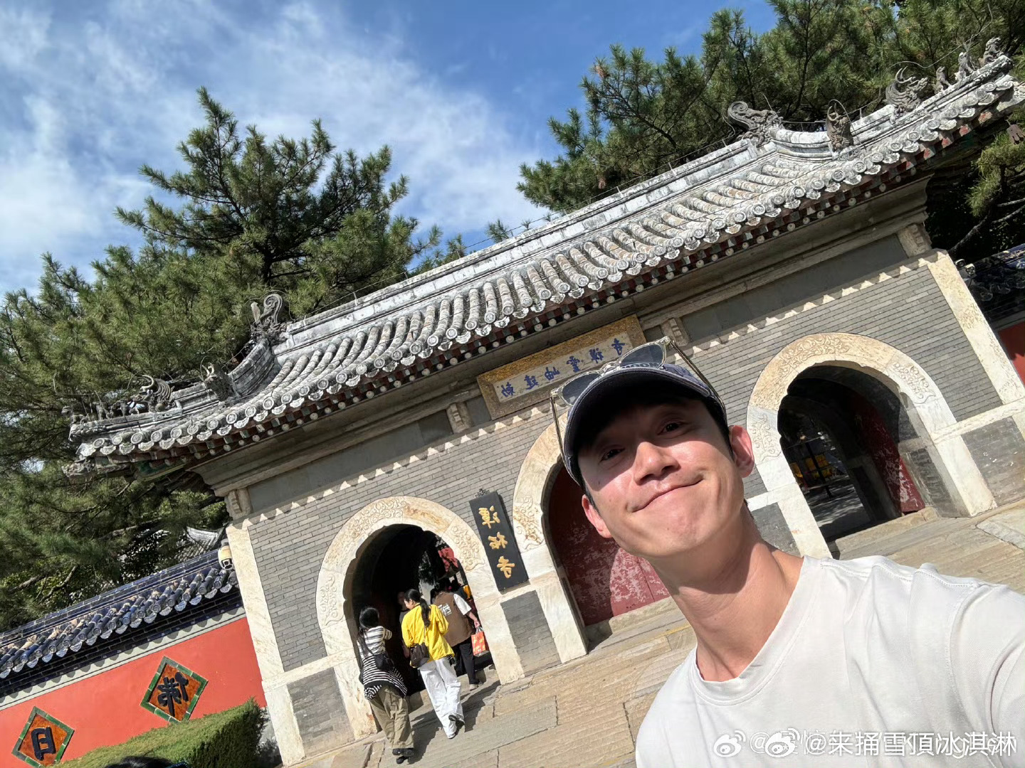 孙俪不语只是默默互动孙俪说吴慷仁的帅气别人没有剧集危险关系 别人宣传孙俪专心互动