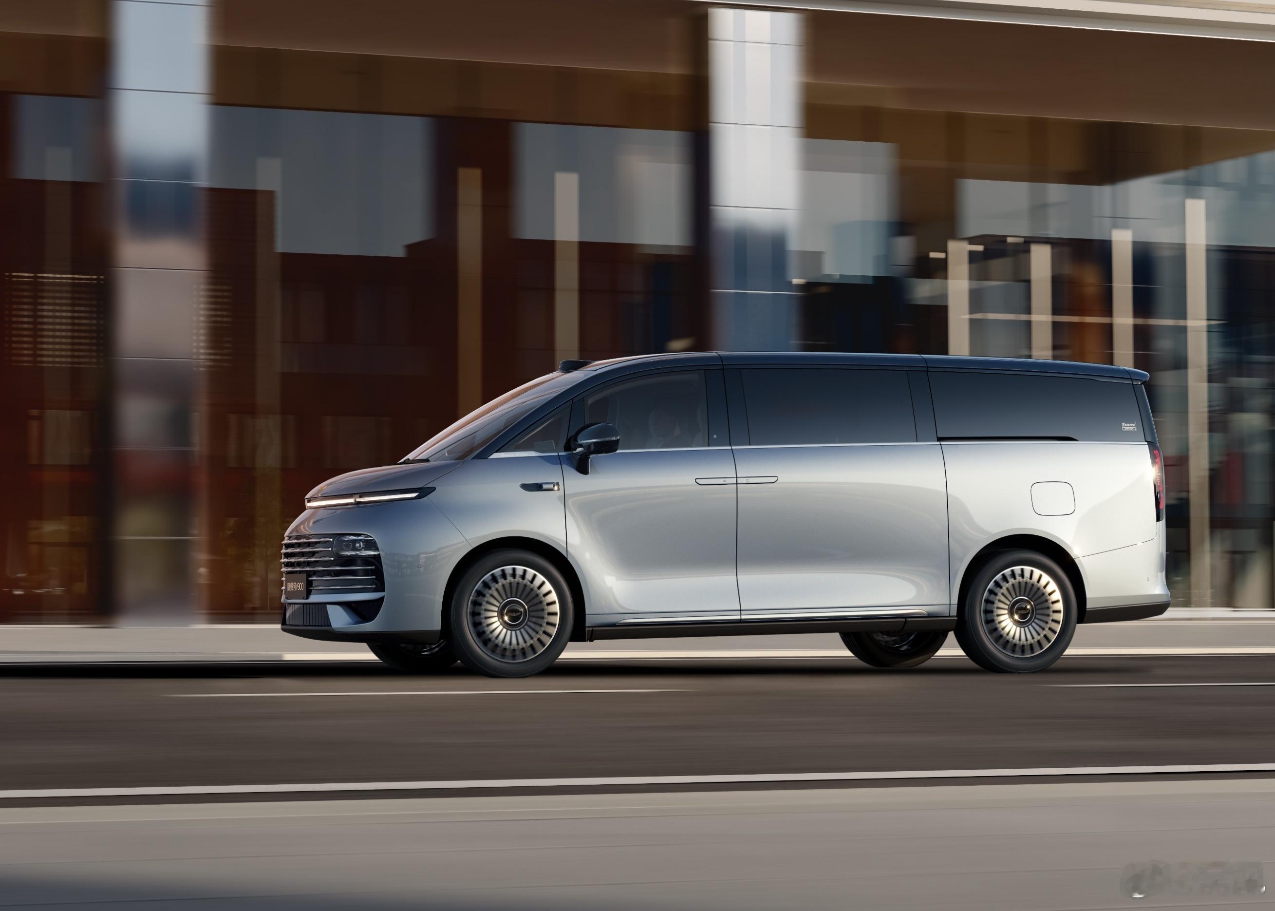 5米36车长3米2轴距、增程、双电机四驱、激光雷达（之前试驾看这里网页链接）……