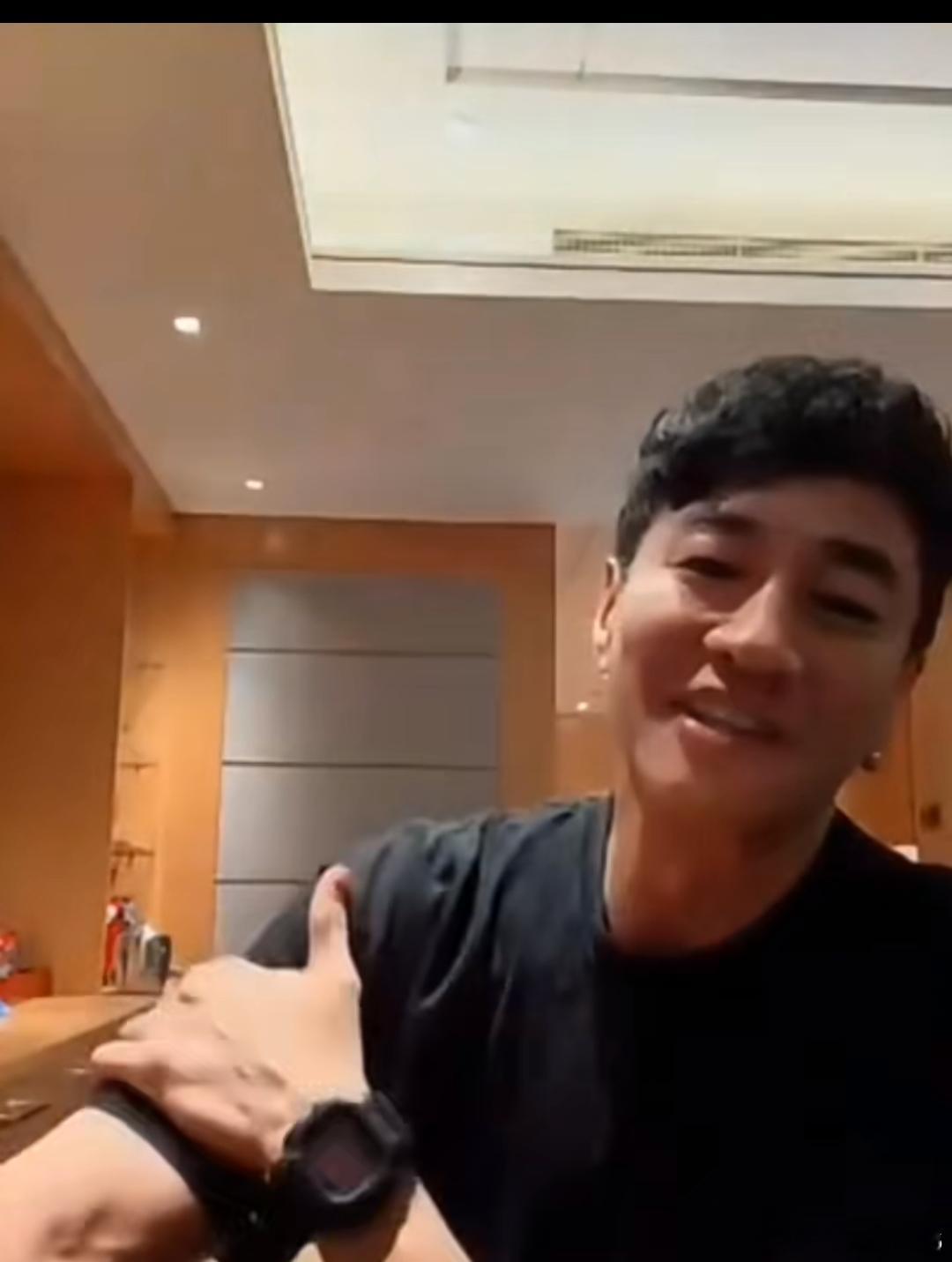 p哥终于回到上海了 