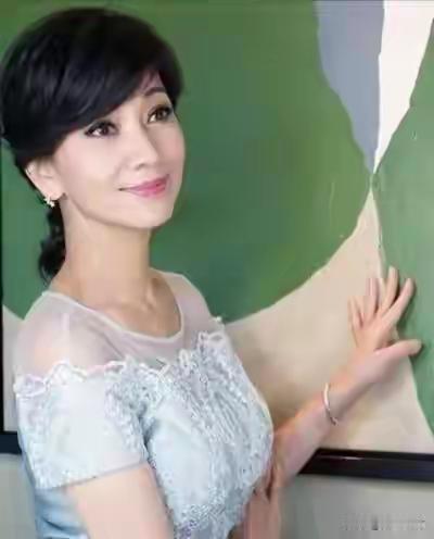 赵雅芝
七十二
岁留影