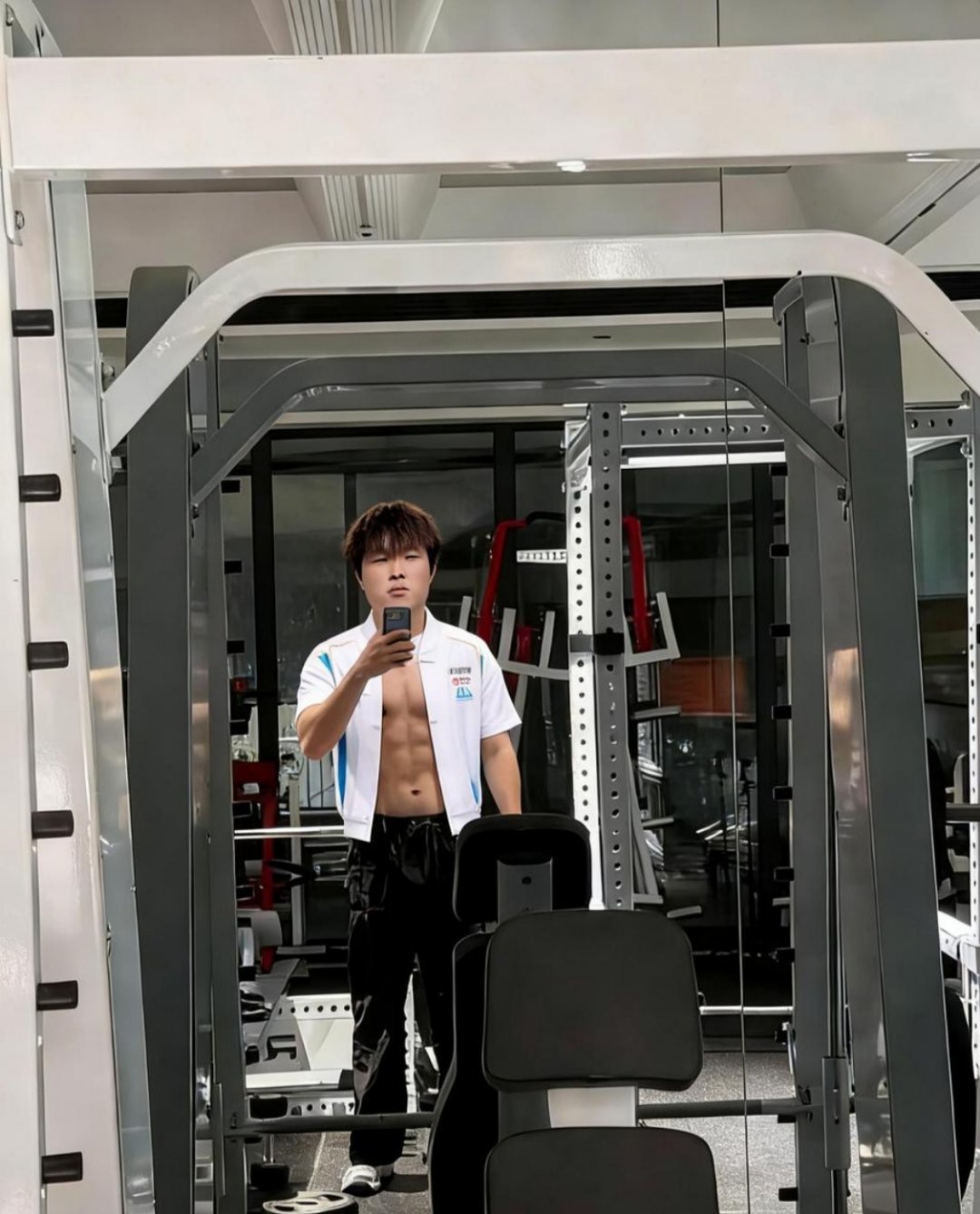 Bin 先锋赛给大伙带个冠军回来一人一句，Bin哥牛逼！ 