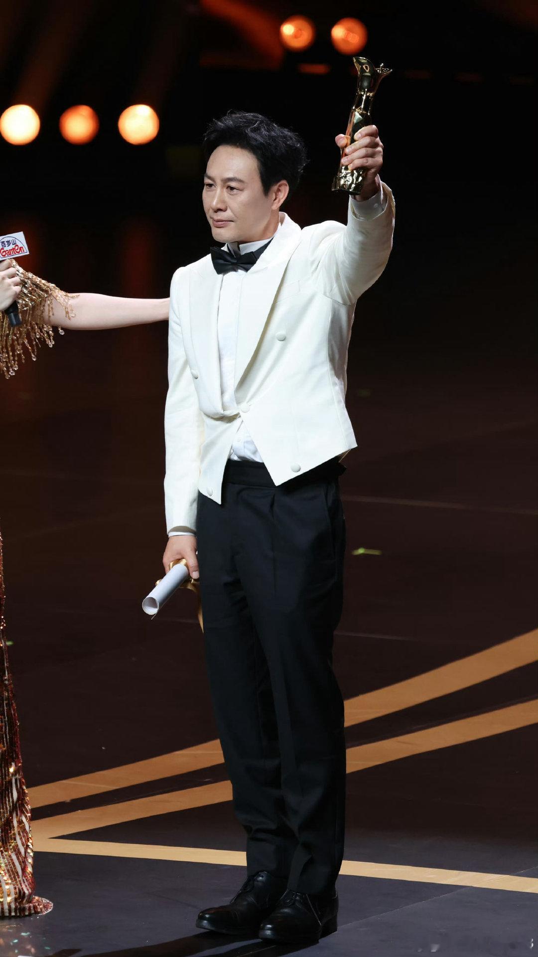 张颂文金爵奖影帝 司徒伟平的破碎与挣扎被完美诠释，金爵影帝当之无愧张颂文首封国际