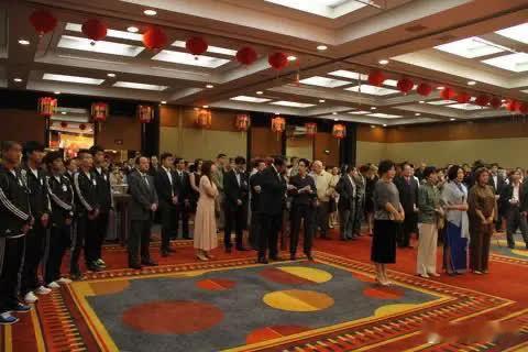 性病专家的炸弹消息，看完后背发凉！艾滋病最高发的地方，根本不是你想的那些场所，反