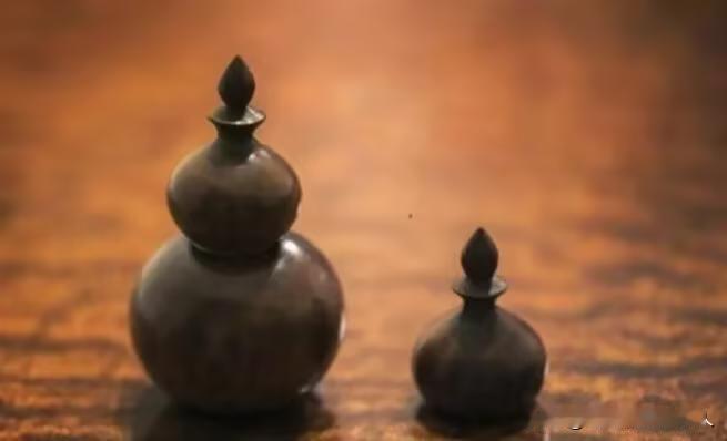 人
争什么
气什么
愁什么
读完瞬间醒悟
人活一世
不过短短数十载
诸多烦恼
皆