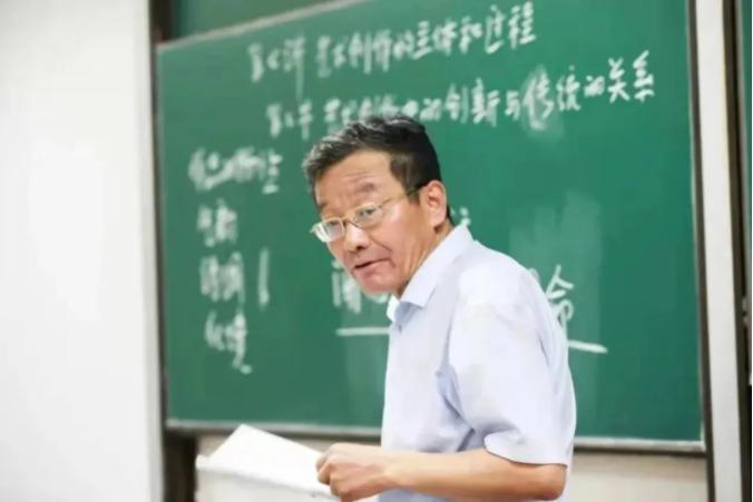 复旦大学教授王德峰：当下两个基本问题摆在中国人眼前，一个是没有精神家园，一个是中