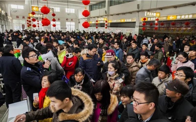 #天南地北大拜年#
回家过年啦！提前给大家拜个早年！你到家了吗？
正值春运期间，