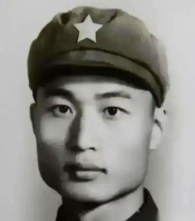 翻开1951年的抗美援朝空战记录，志愿军飞行员刘玉堤打出过一场让人手心出汗的“自