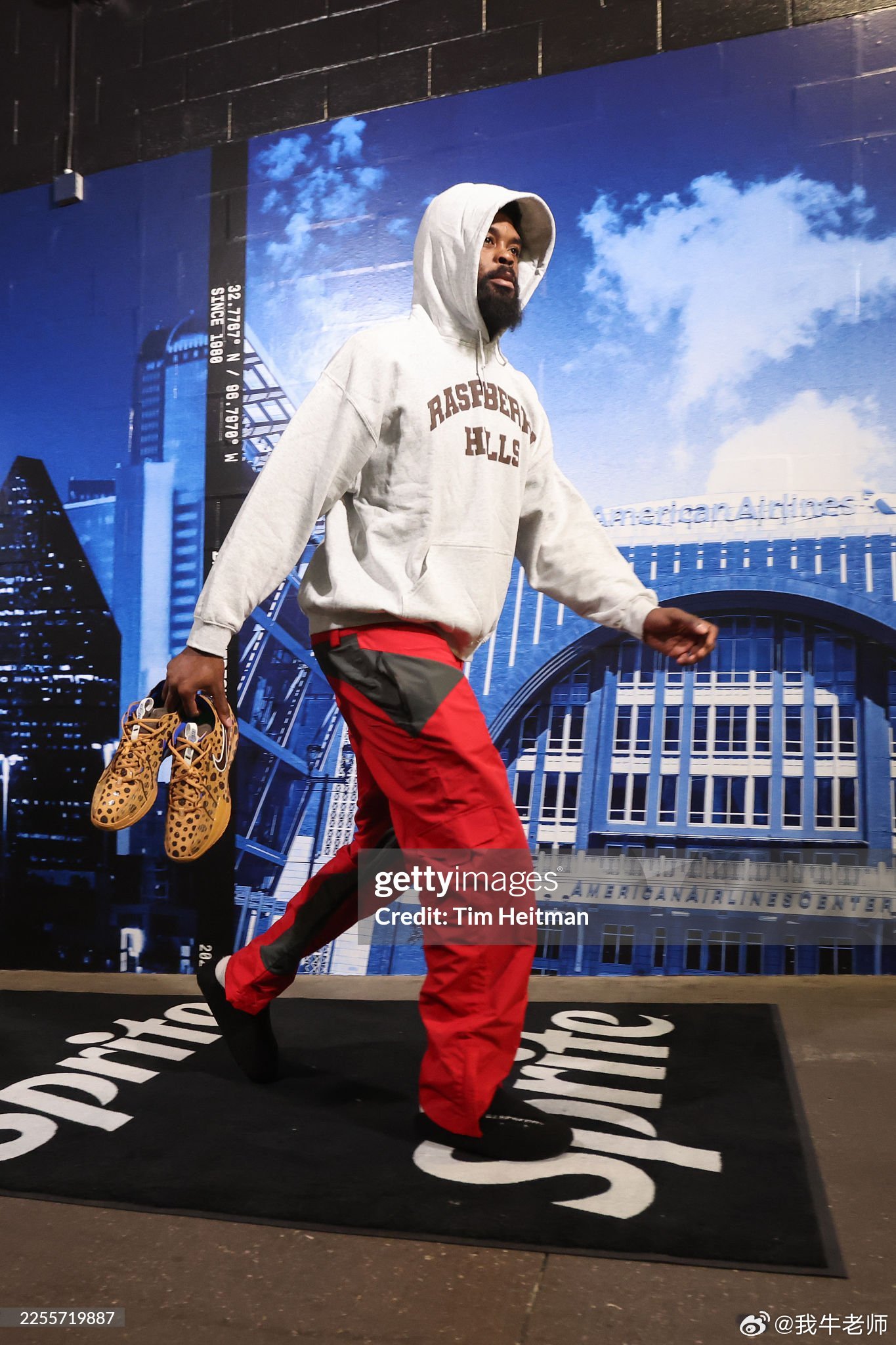 MFFL 上半场结束，我牛46比63落后掘金。大家来说说观赛体验。掘金vs独行侠