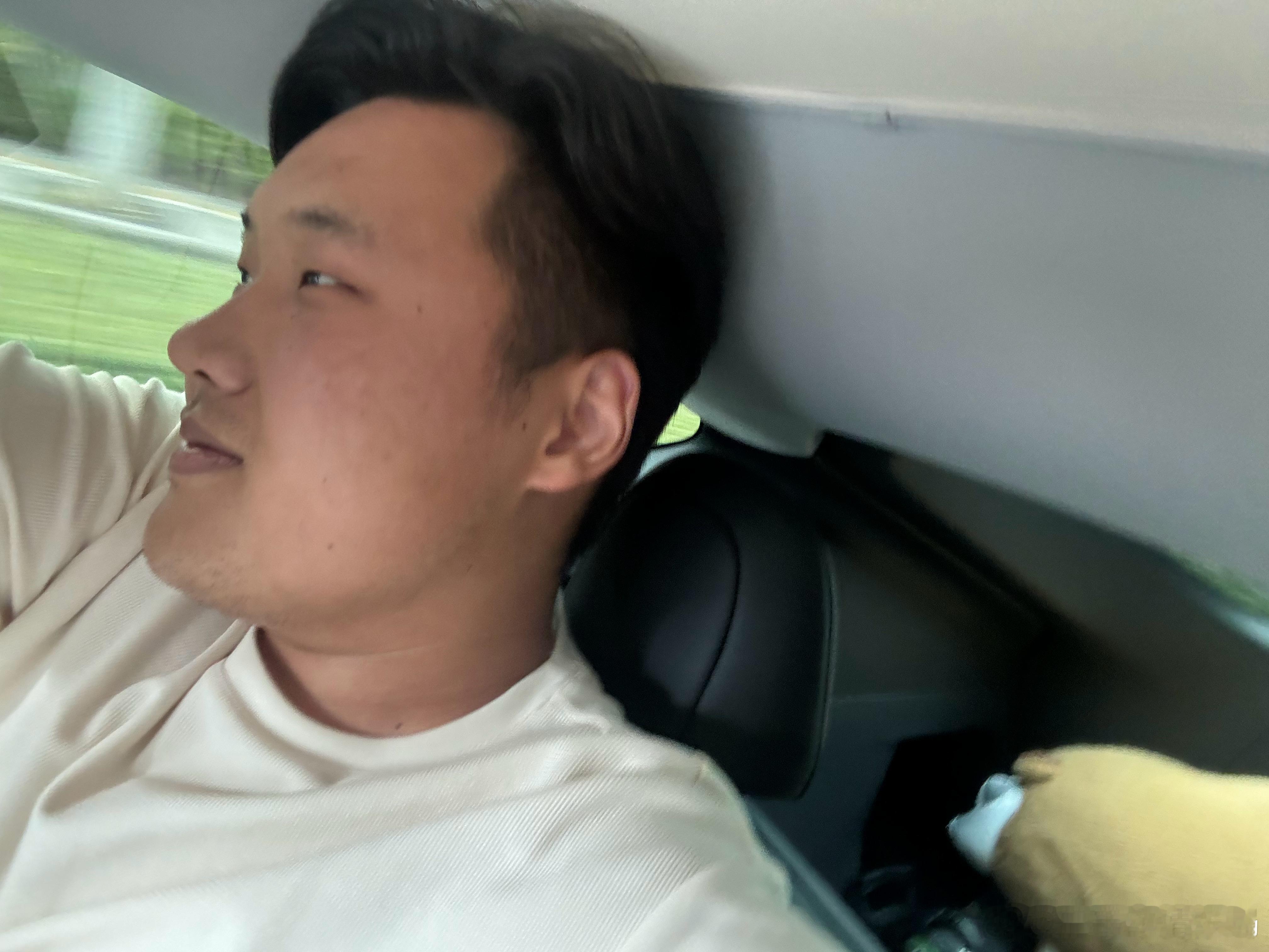虽然喝多了，但是头枕还挺好[doge] ​​​