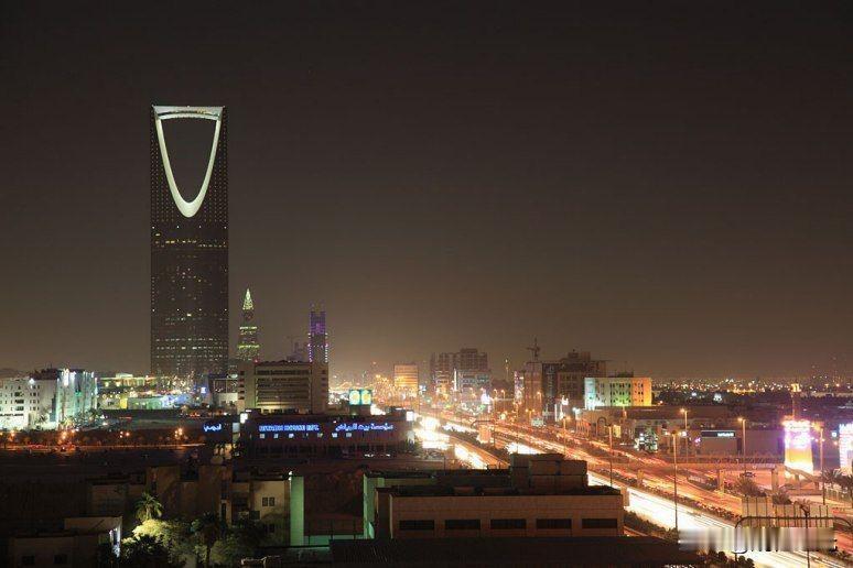 头条 军事

【聚焦】利雅得阿拉伯-伊斯兰外长会召开，地区安全棋局添新变量！
