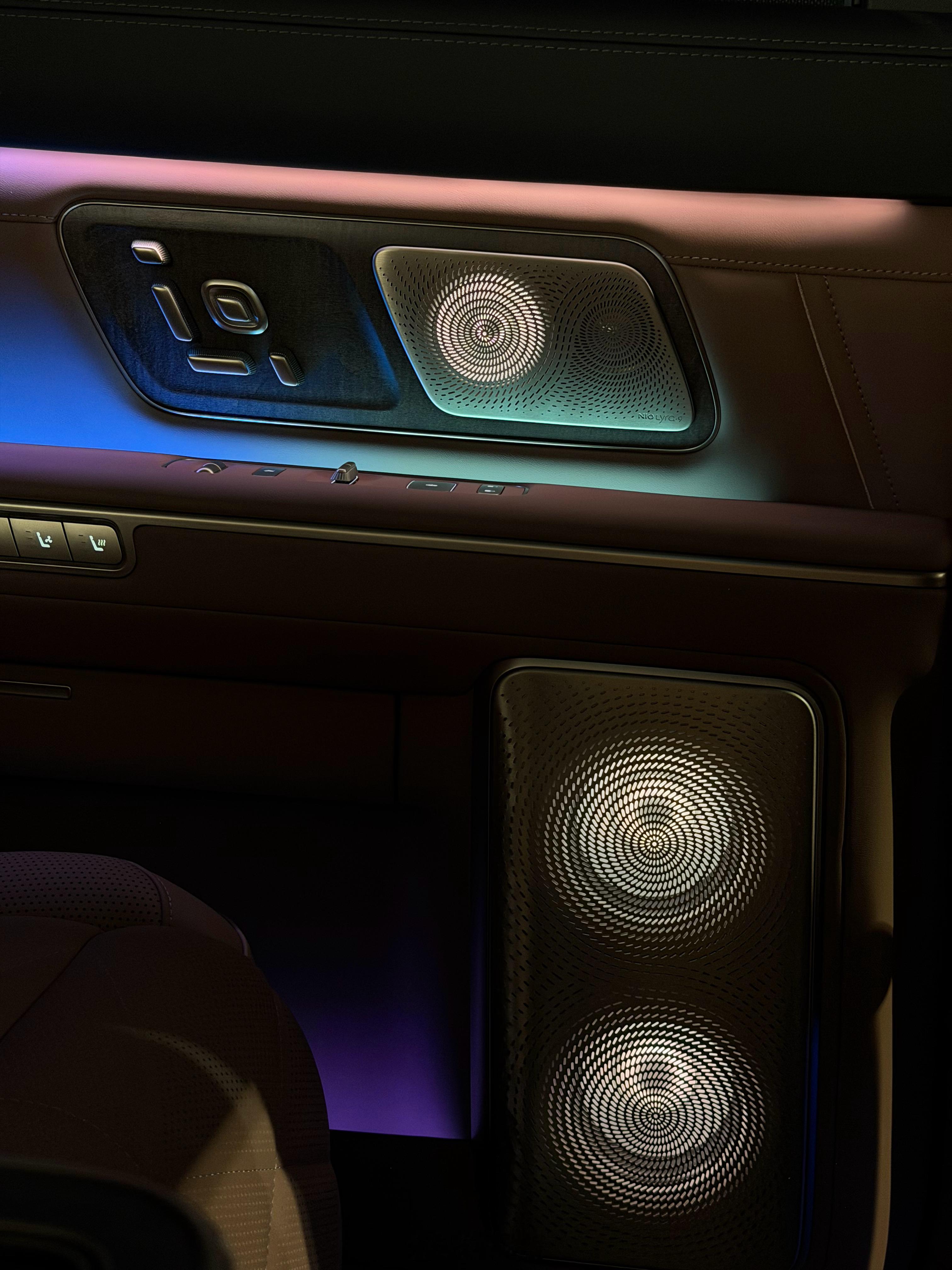 国产新势力，最会用灯光营造内饰氛围灯，蔚来可以说是遥遥领先吧？蔚来蔚来ES9