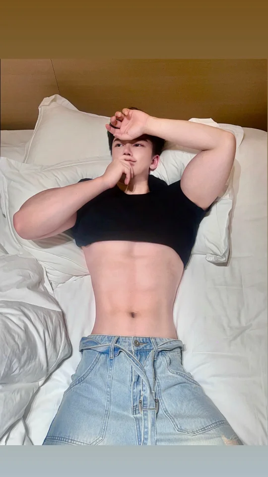 肌肉男的日常：拍摄日