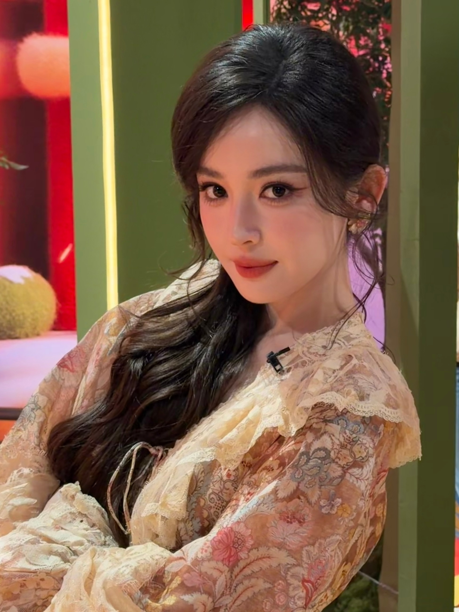 于正美颜相机下的娜扎娜扎 在复制粘贴的时代，你是手写的诗