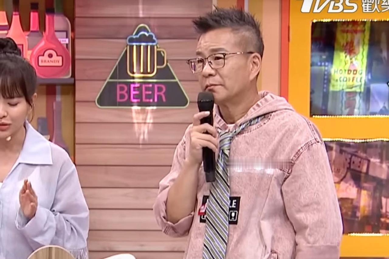 好友全拒接电话，潘若迪在旁守候台娱