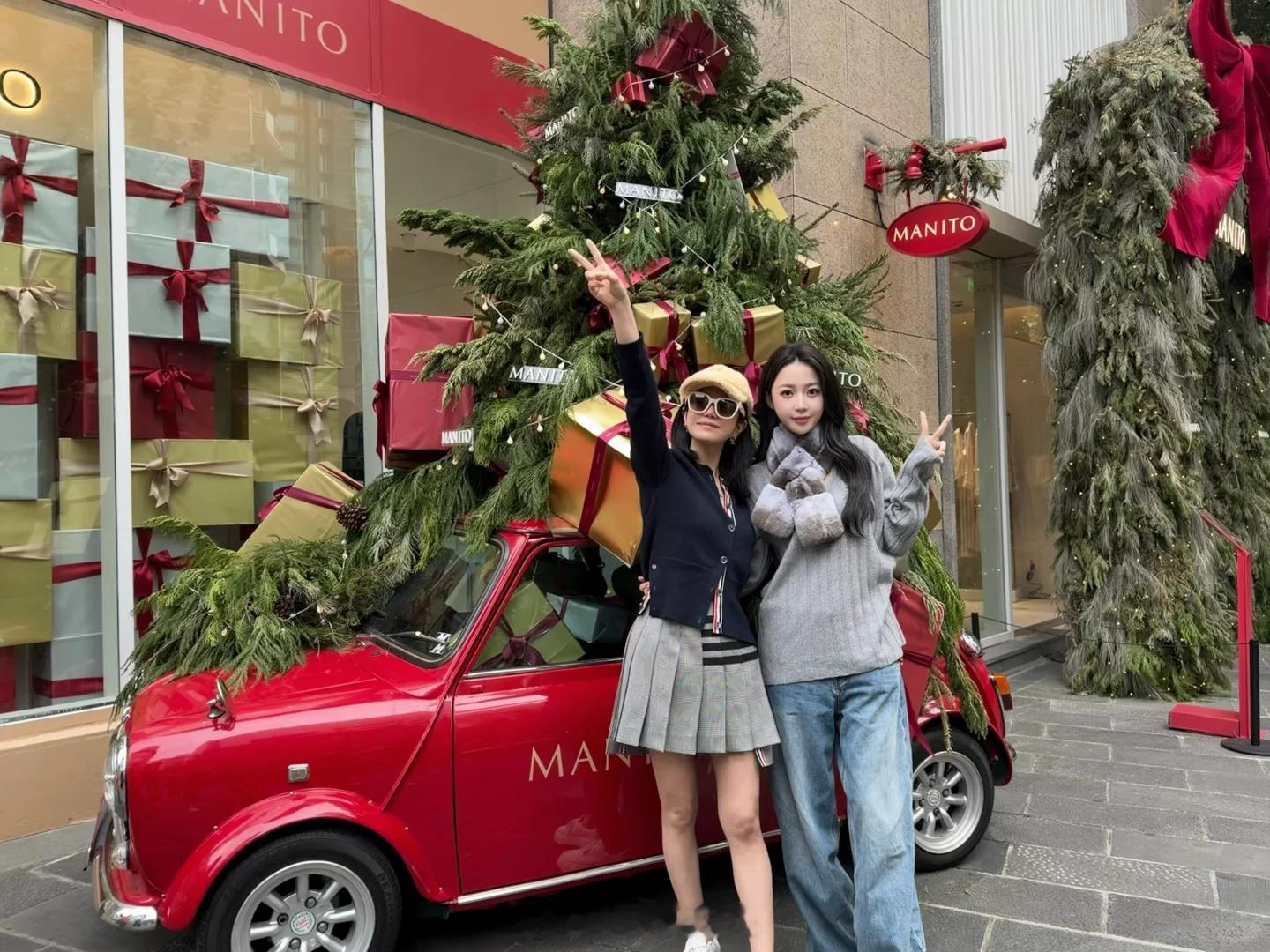 陈妍希9岁儿子正脸照陈妍希和潘玮柏老婆过圣诞 陈妍希和潘玮柏老婆宣云过圣诞，9岁