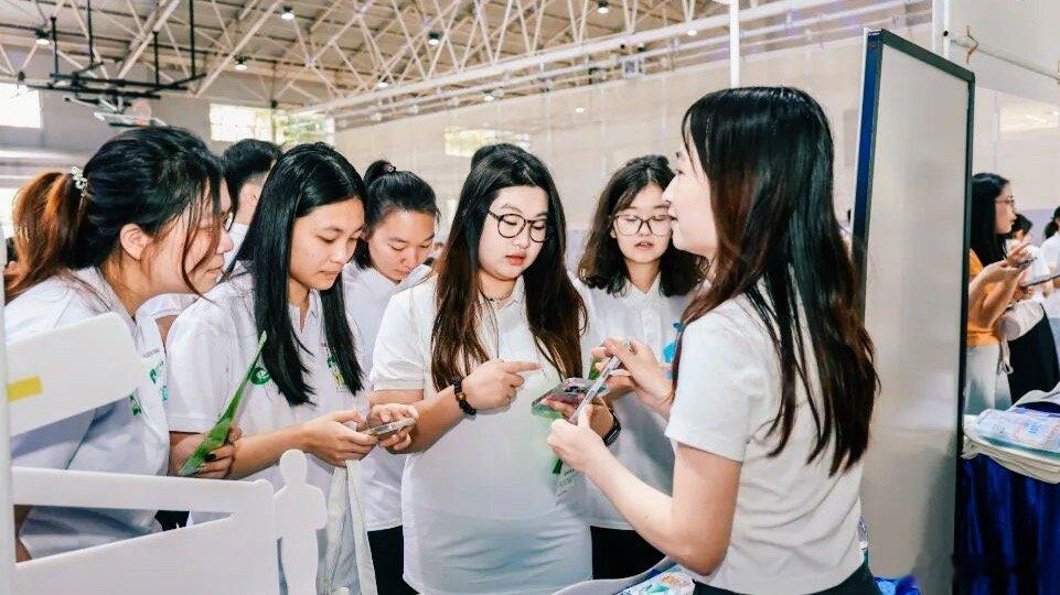 广州南沙百企千人湾区逐梦 迈入第11年，发源于广州南沙的“百企千人”粤港澳大学生