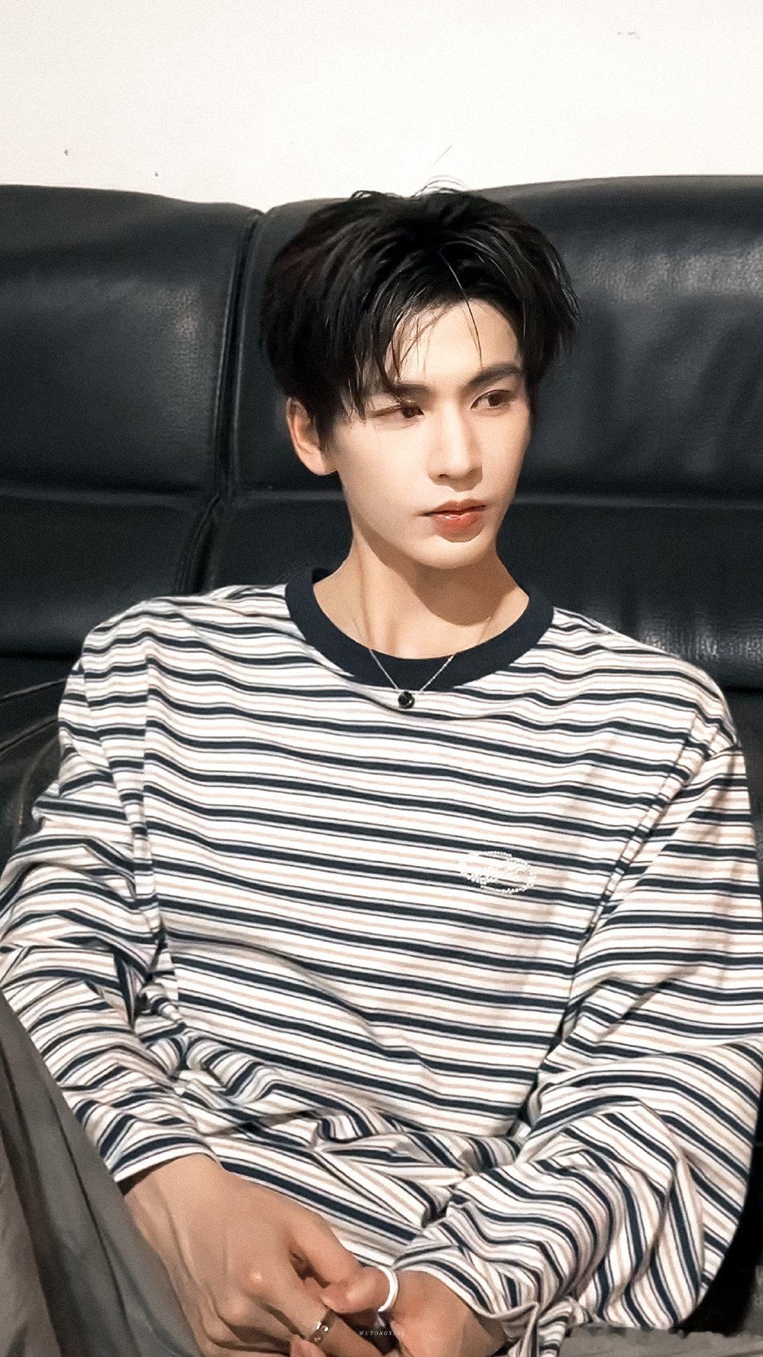 张凌赫张凌赫95生微指登顶张凌赫95生微指top1 张凌赫95生微指登顶了！ 这