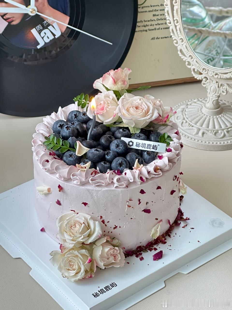 秘境鹿屿森林cake生日蛋糕 果然最懂我的还得是我闺蜜，给我买的秘境鹿屿家的这款
