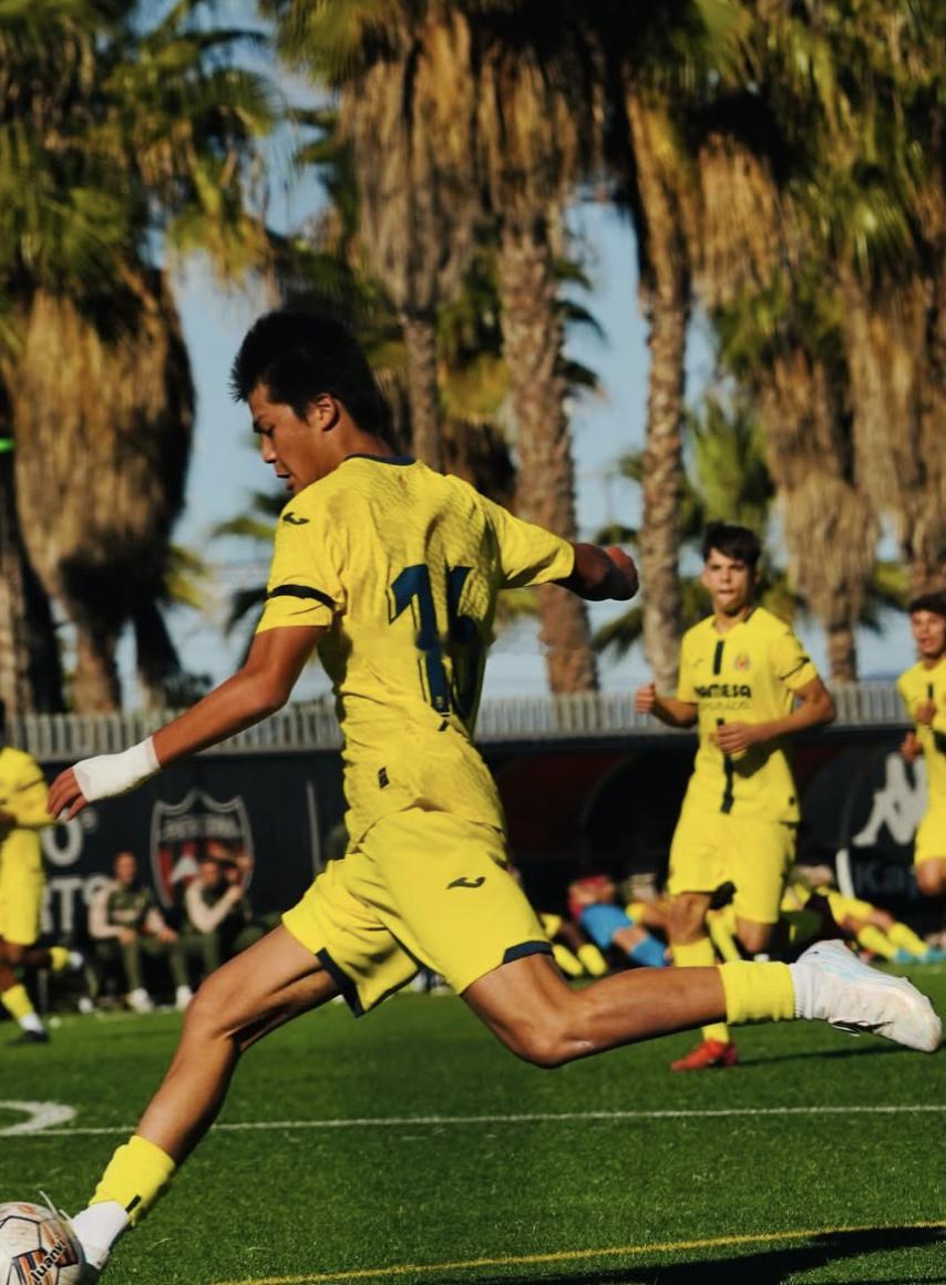 西班牙U16第一级别 比利亚雷亚尔U16A队4-1战胜Kelme U16 中国球