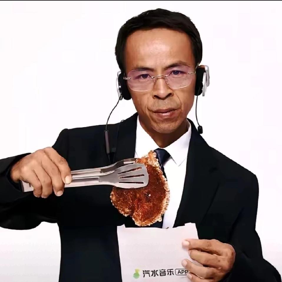 鸡排哥巡炸，炸的是流量
目前，鸡排哥巡炸遭到吐槽，鸡排哥成了过街老鼠。但是，为什