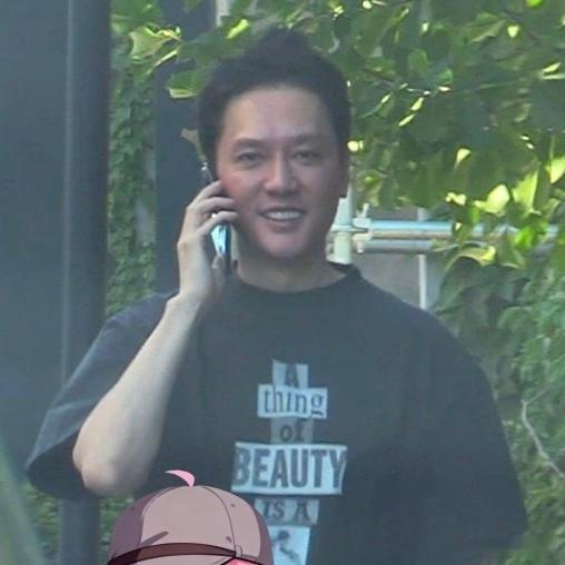 冯绍峰：我就打个电话，你们连我脸红不红都要管？冯绍峰脸怎么了 ​​​