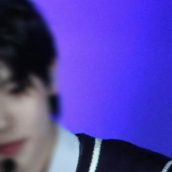 0000人生，该笑的时候，不如放声大笑。抱怨身处黑暗，不如提灯前行。愿你在自己存