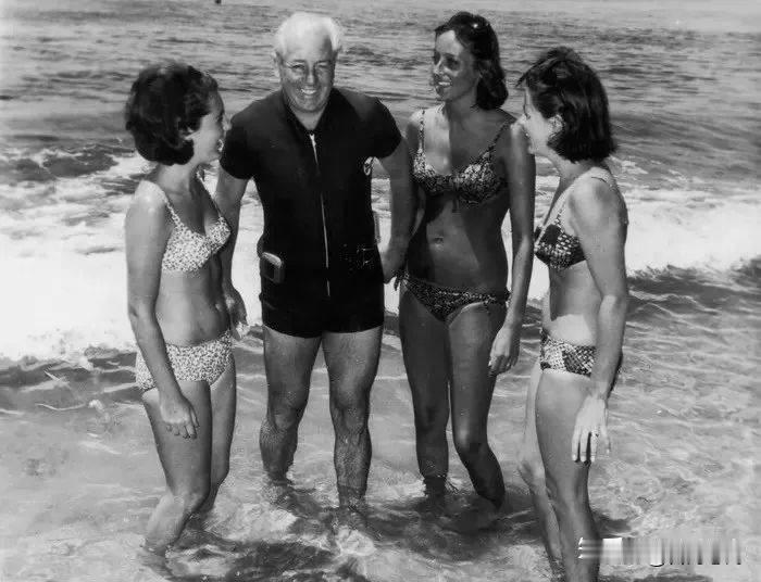 1967年12月17日，澳大利亚第17任总理哈罗德·霍尔特（Harold Hol
