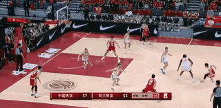 中国男篮巨星杨瀚森终于挺身而出了！在今天进行的中国男篮和荷兰男篮的友谊赛中，当时