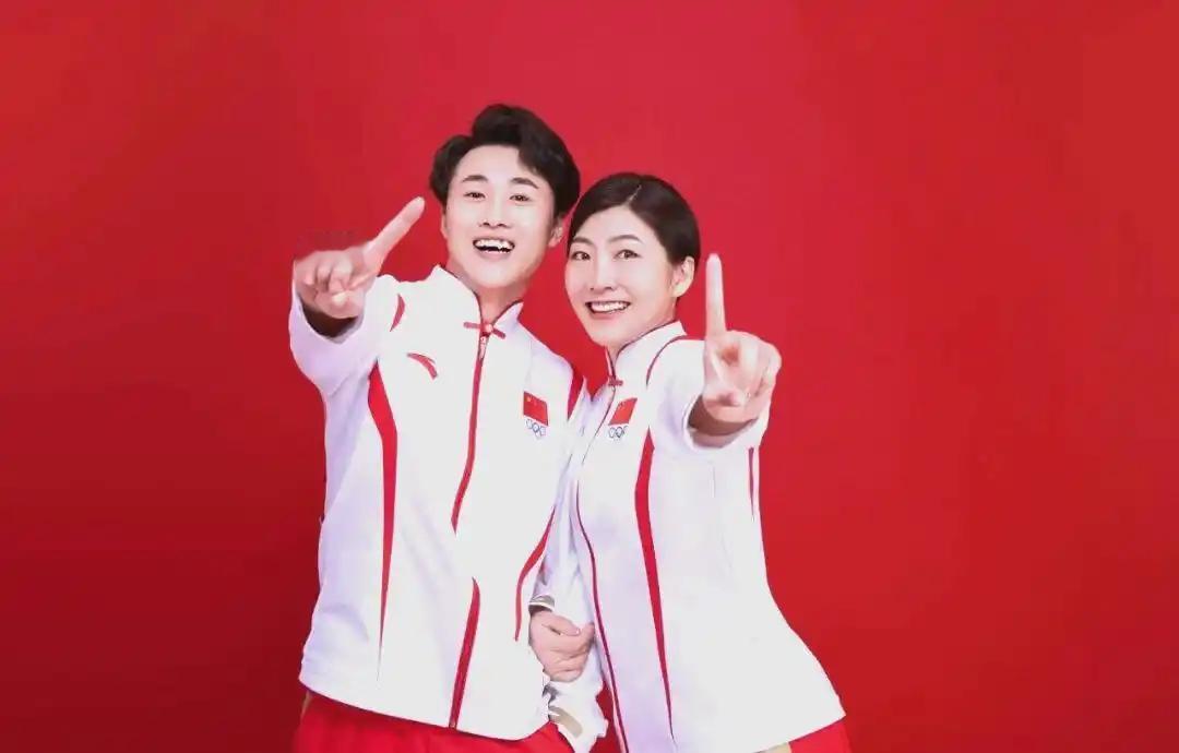 王心迪、徐梦桃夫妇夺得米兰冬奥会自由式滑雪男子和女子空中技巧金牌🥇🥇
继徐梦