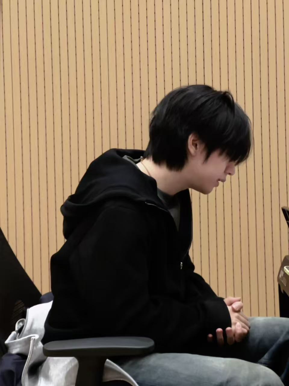 贺峻霖说爱上课贺峻霖：我爱上课，上课使我快乐，上课使我进步，上课使我精神焕发，上