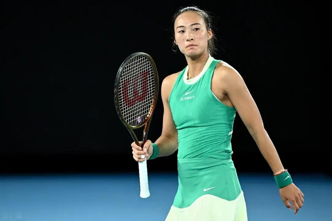 郑钦文目前年仅21岁已经打进澳网决赛，很可能职业生涯成就能超过李娜。李娜28岁才