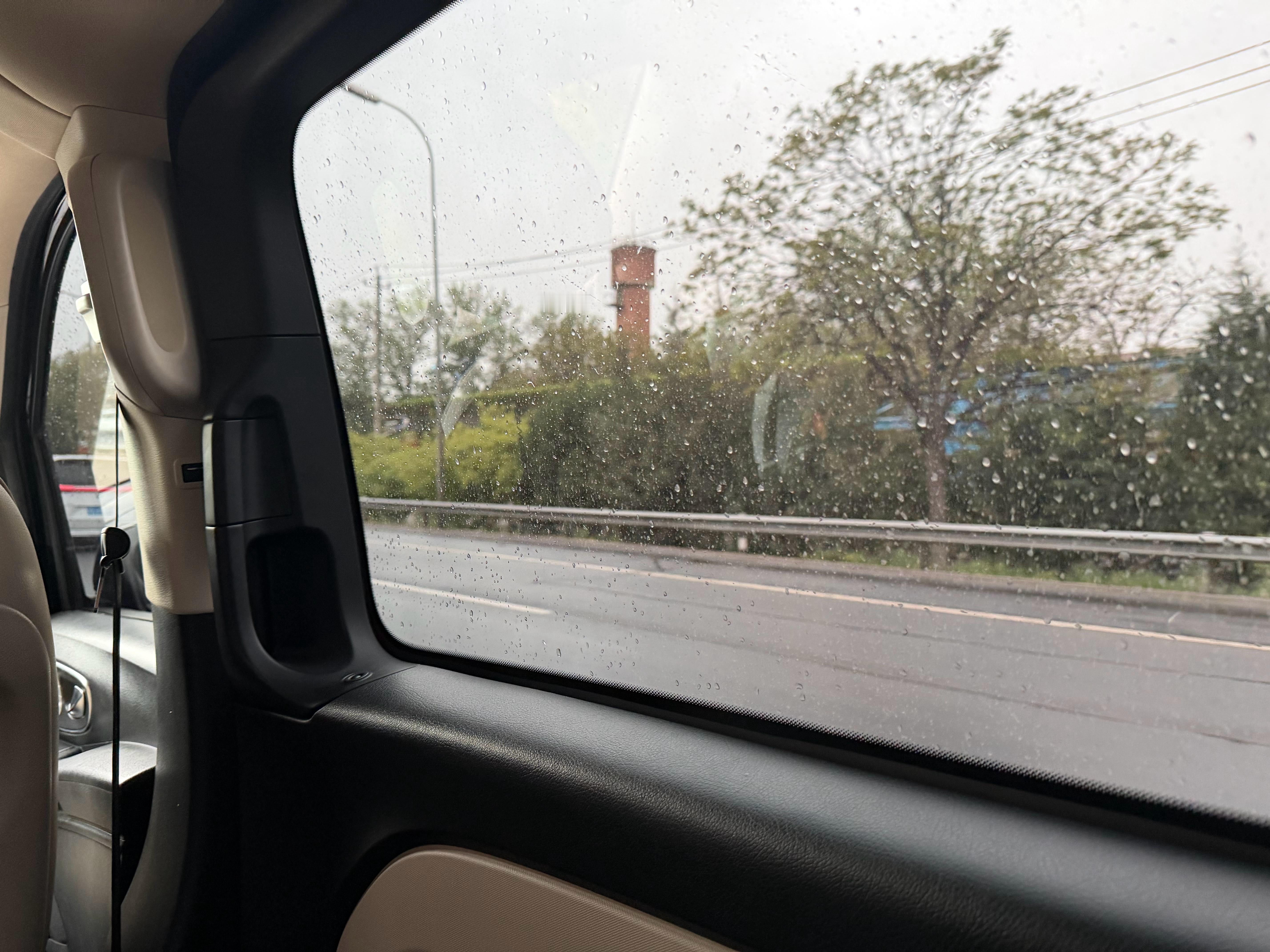 下雨了，感觉心情不太好大家会不会被天气影响心情？ 北京