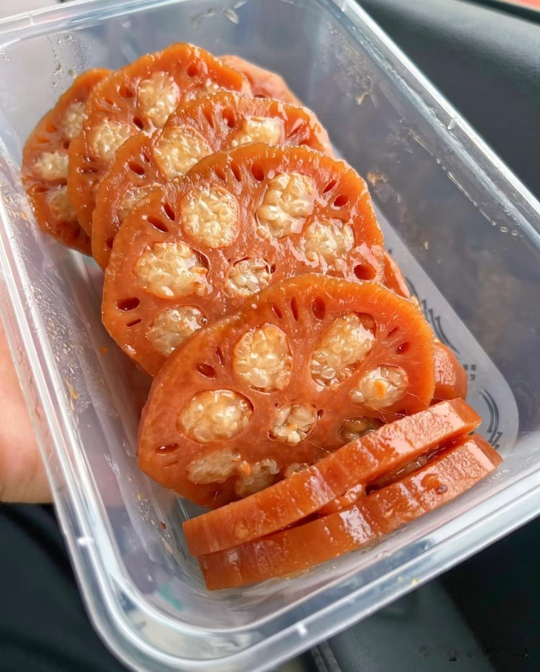 9月25中秋节
5道吉祥好菜端上桌 
寓意吉祥如意，老少皆宜

1.清蒸鲈鱼。