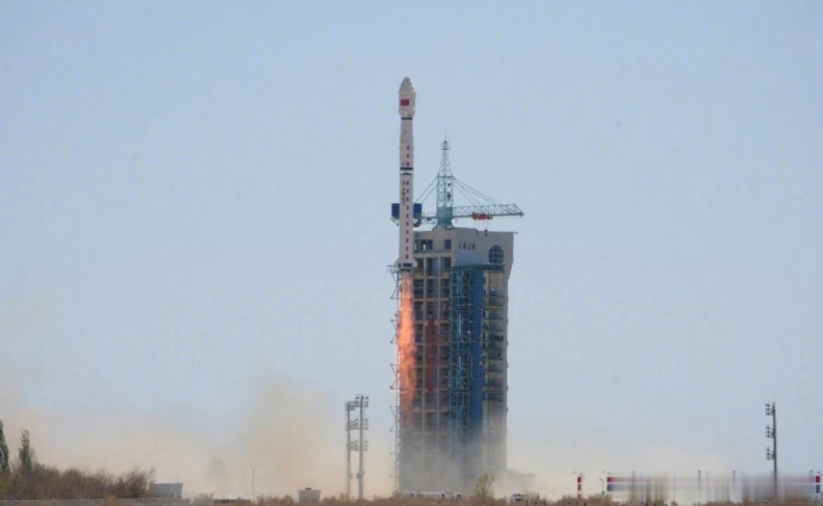 4月17日，我国成功发射高精度温室气体综合探测卫星。神二十三发射、重复使用火箭飞