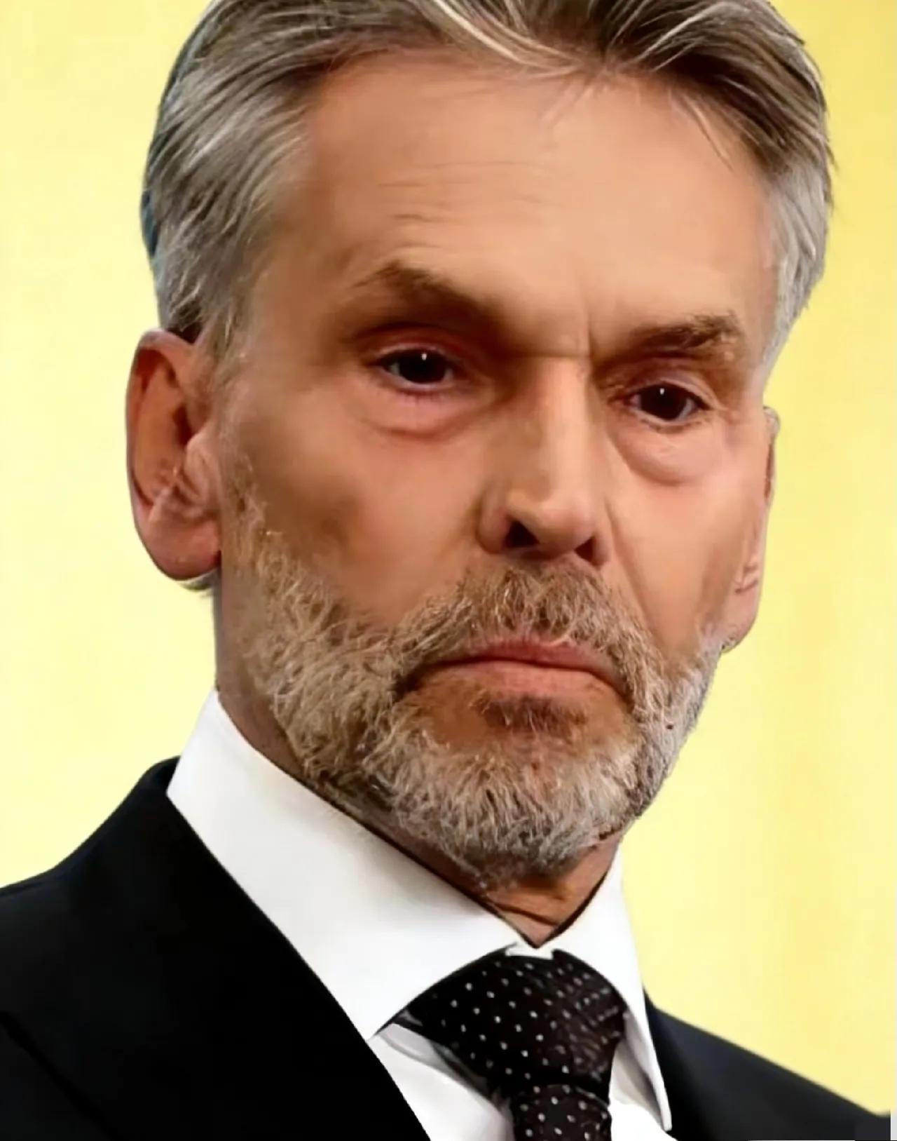 12月31日，荷兰经济大臣卡雷曼斯硬气表态，称对安世半导体采取的强硬措施“确有必