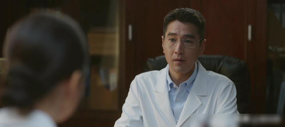 《问心2》31-32集预告：心脏中心主任竞选要开始了，盛年对此势在必得，周筱风心