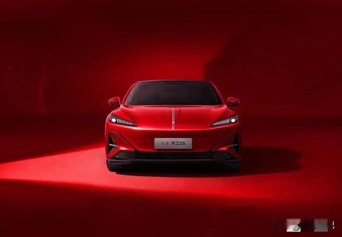 未来绝对是国产汽车的天下：  
要智能——看问界，  
要豪华——选尊界S800