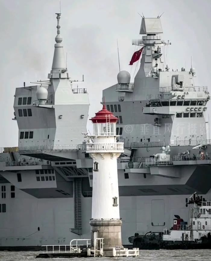 076骂骂咧咧的又一次返航了

这船的试航效率是真让人意外，这次海试只跑了5天就